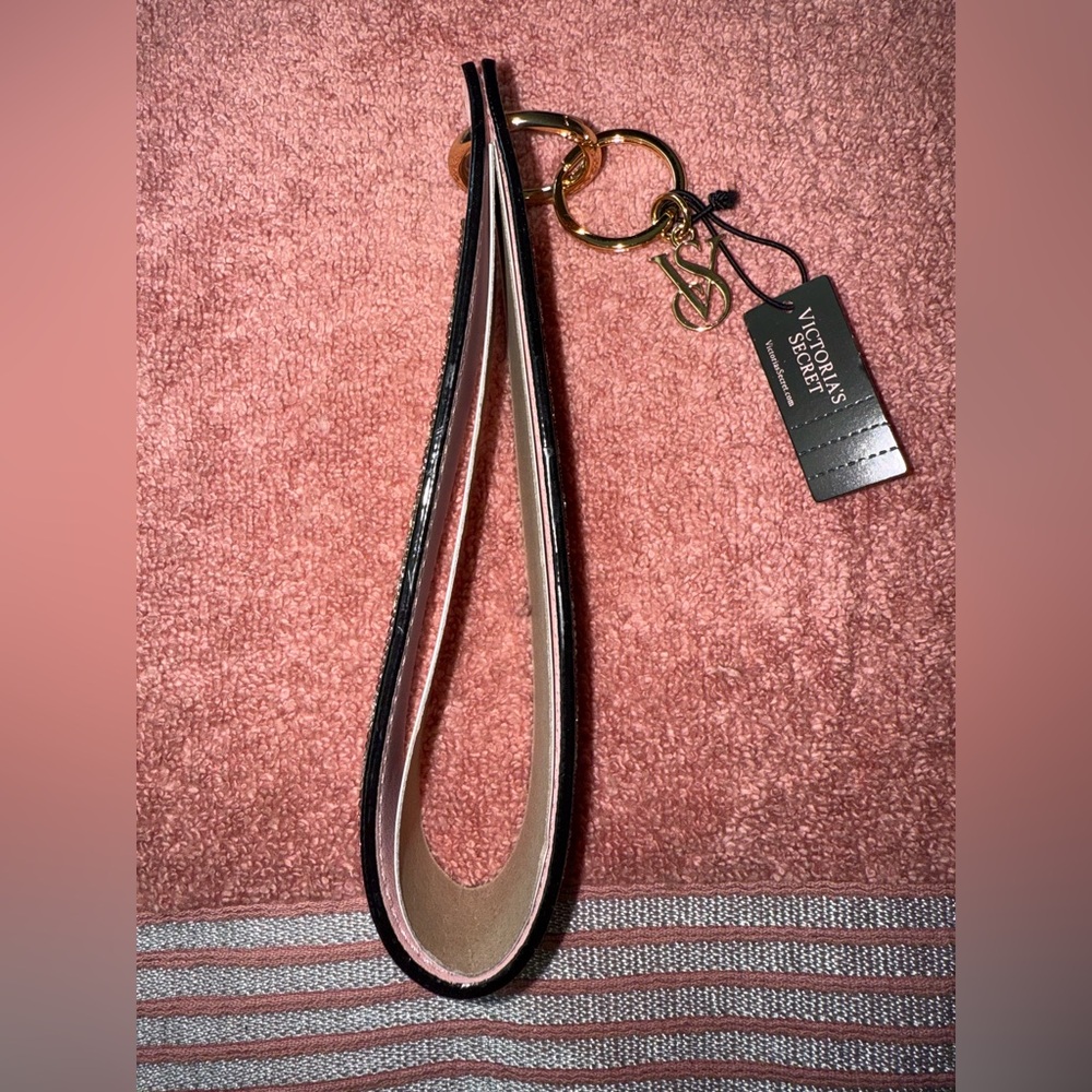 VICTORIA'S SECRET Bling PINK LEOPARD KEYCHAIN/ Wristlet Strap (PRICE IS FIRM) - Picture 5 of 9